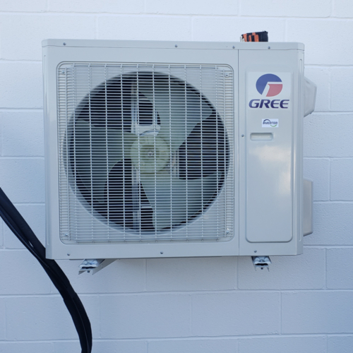 Gree miniplit installed outside